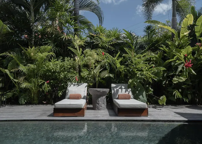 Black By Oxo Villa *