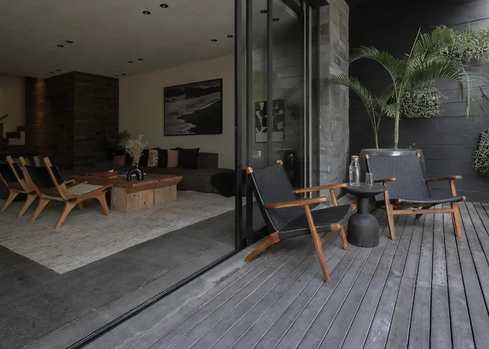 Black By Oxo Villa