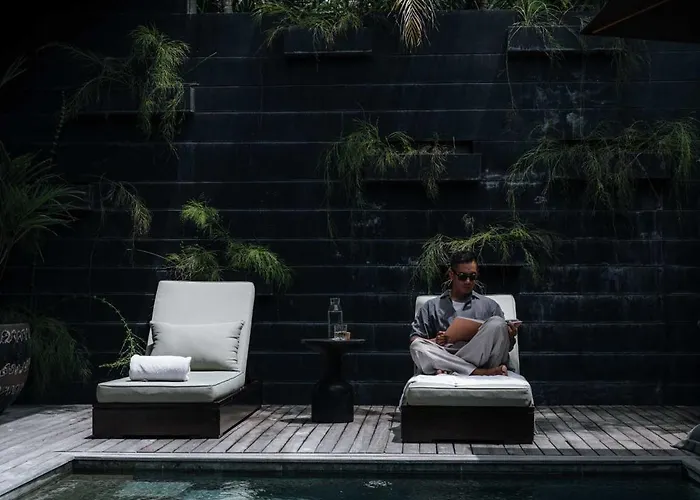 Villa Black By Oxo